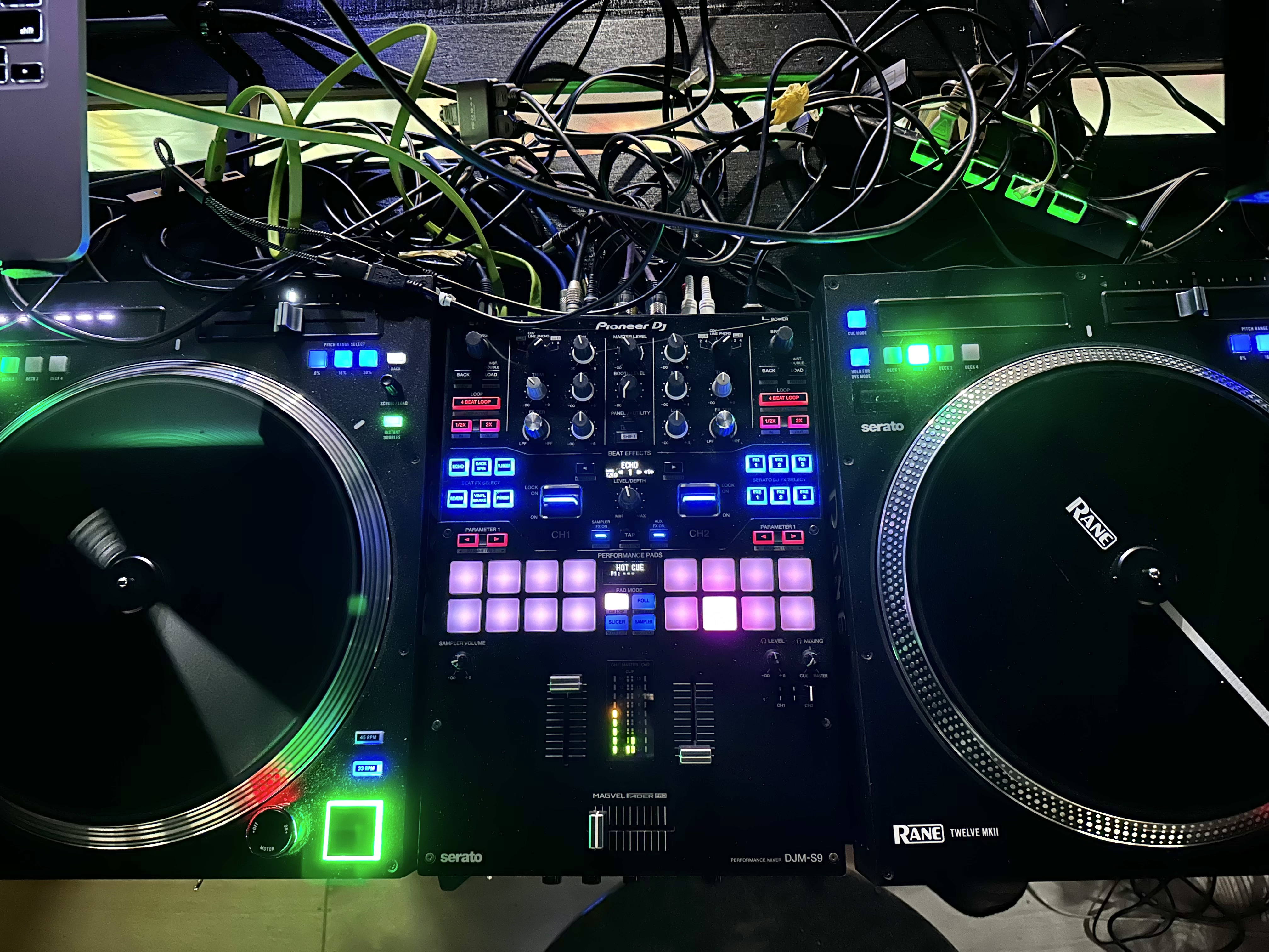 DJブース 沖縄市コザNEXTⅡ